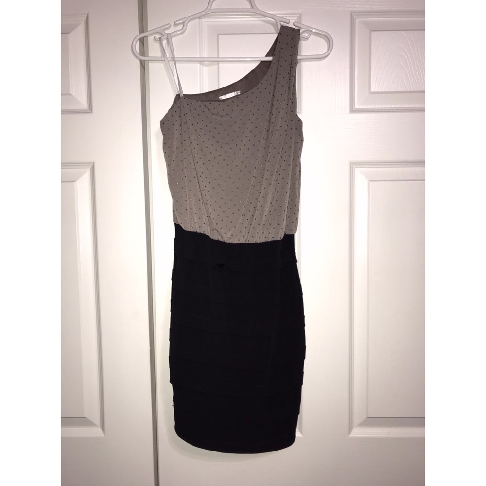 One shoulder dress